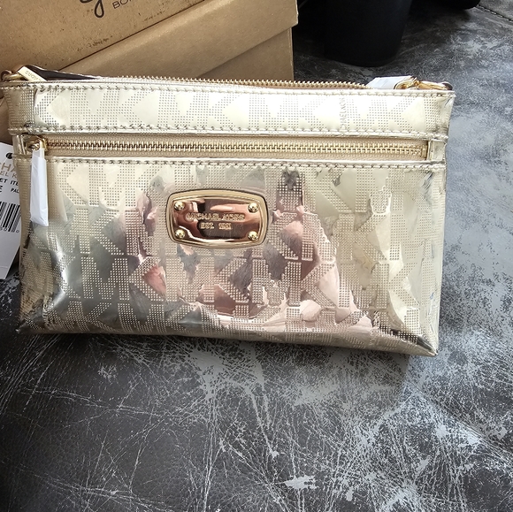 Brand new Michael Kors purse/wallet - Picture 1 of 2